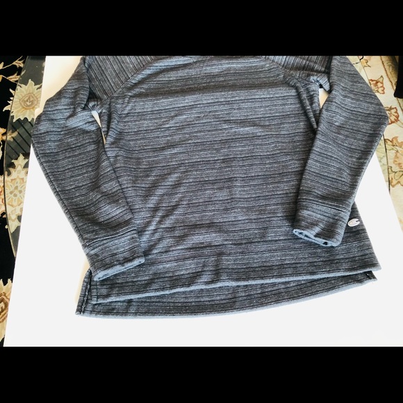 Champion, Men’s Medium, Warm Crewneck Long Sleeve, GUC - Picture 7 of 9